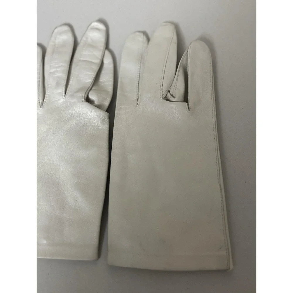 Vintage 1950s Ladies Beige Leather Dress Gloves Unlined Pearl S/M